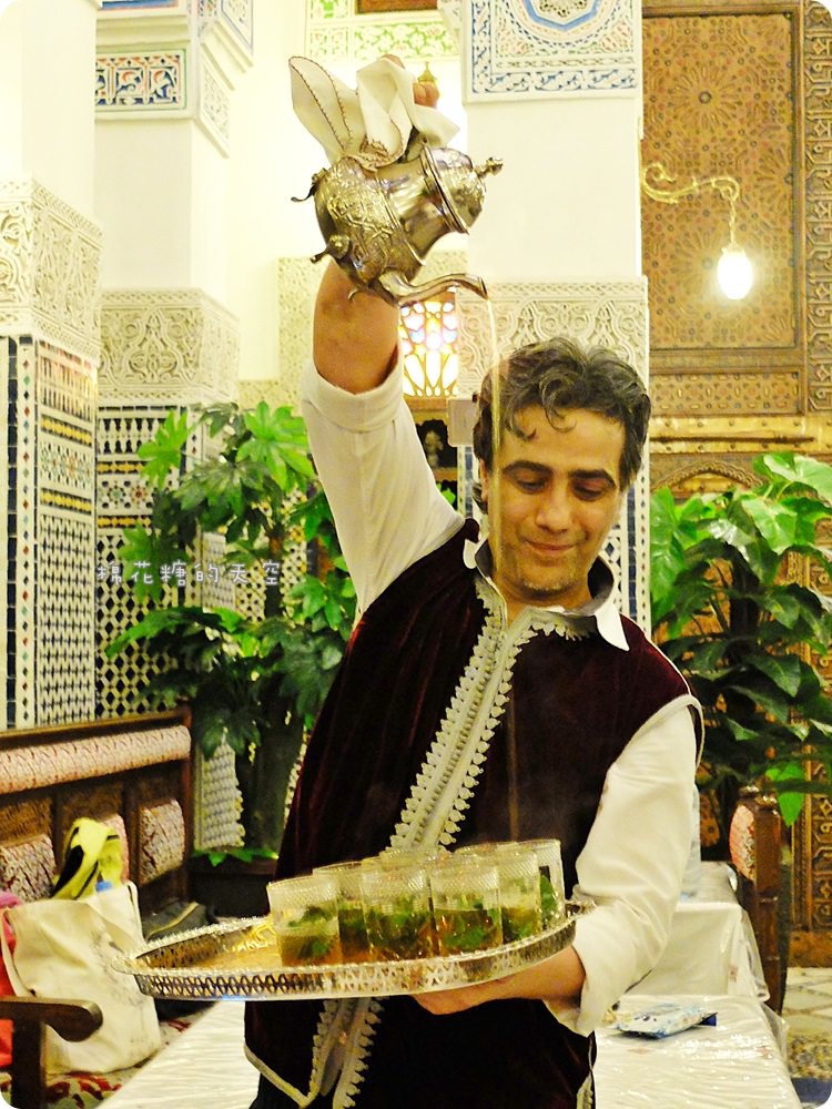 摩洛哥最道地美食介紹-塔吉鍋、庫斯庫斯、Kebab烤肉串