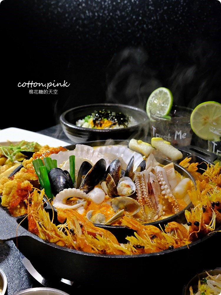 台中韓式美食|隱藏版韓式起司海鮮鍋在台中中科拉拉廚房牽絲啦！吃到痛風也願意！