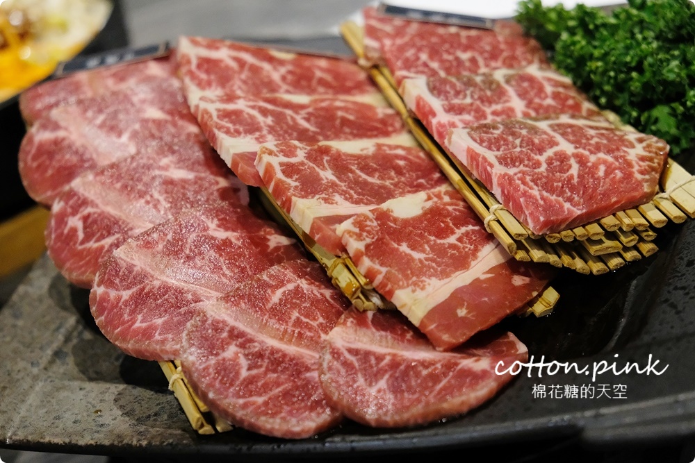 台中燒肉這家外觀低調～想肉燒肉肉片厚度卻很高調，最新韓風套餐吃起來